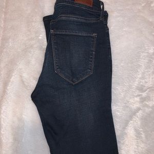 dark wash skinny jeans